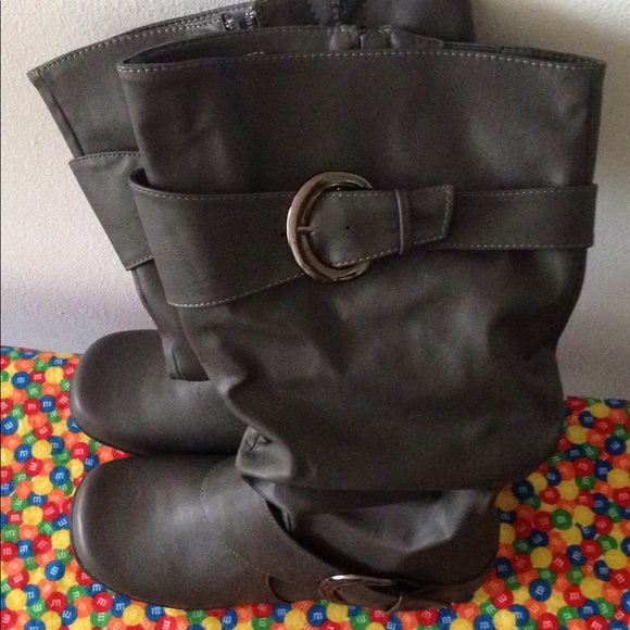 Women's boots SZ10 normal used once no tear gray - Picture 5 of 8